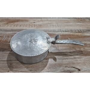Vintage Everlast Aluminum Hand Forget Pot Crumb Catcher Grapes Silent Butter 552